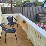 Pihtla Tee Kuelaliskorter 1 Apartament Kuressaare