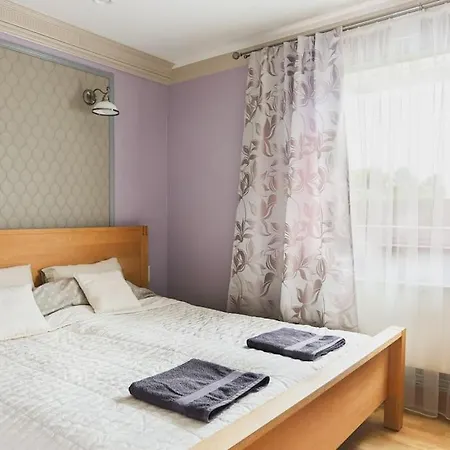 Apartment Pihtla Tee Kuelaliskorter 1