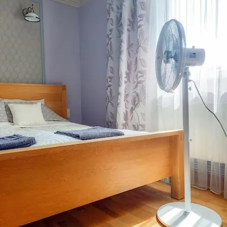 Pihtla Tee Kuelaliskorter 1 * Kuressaare